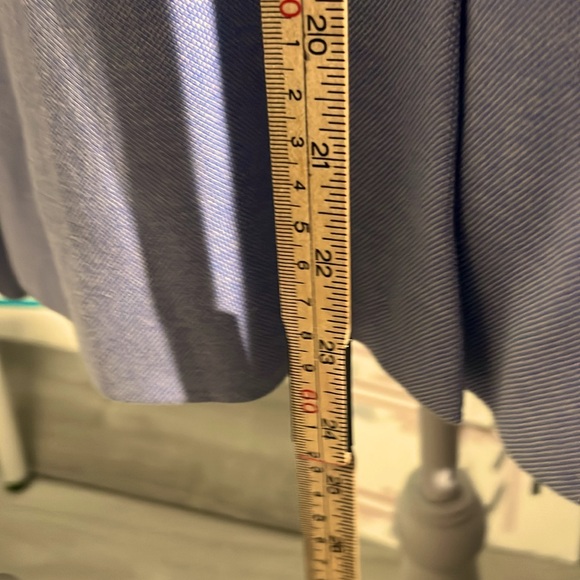 Women’s lined Tommy Hilfiger button in front blazer with pocket fronts. - Picture 8 of 10